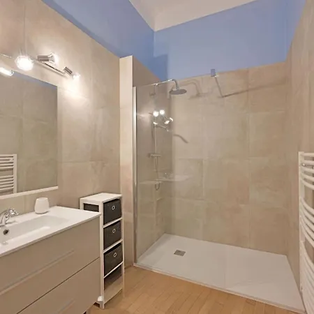 Superbe 95m2 Proche Arenes- Parking Offert Διαμέρισμα