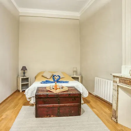 Superbe 95m2 Proche Arenes- Parking Offert Διαμέρισμα *