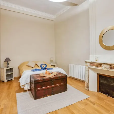 Διαμέρισμα Superbe 95m2 Proche Arenes- Parking Offert *