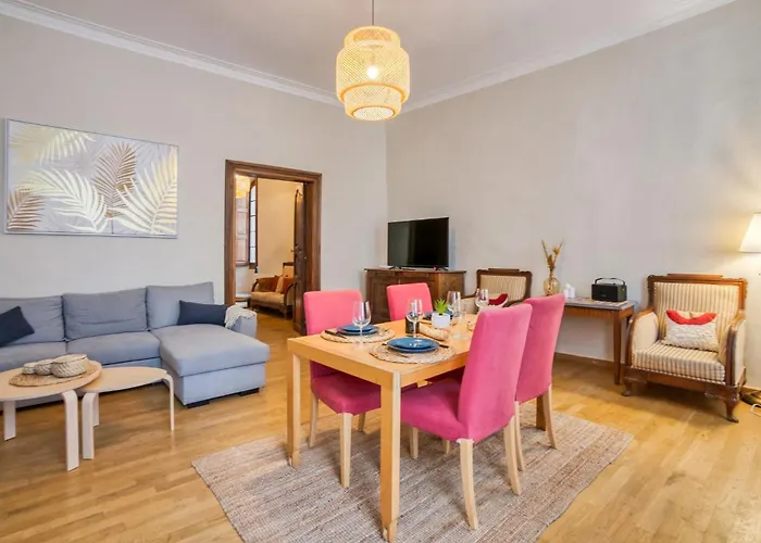 Superbe 95m2 Proche Arenes- Parking Offert Daire